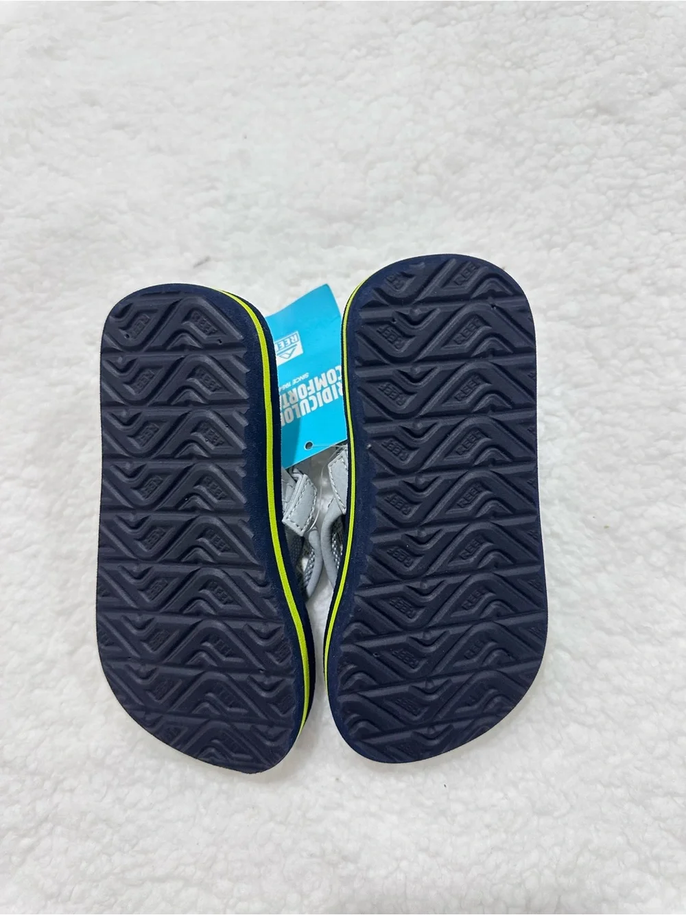 Reef Kids Navy Dino Print Flip Flops